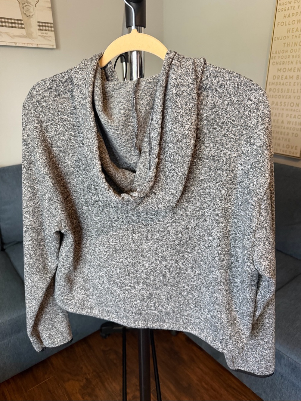 PINK Victoria's Secret Gray Heather Pullover Hoodie - Picture 4 of 5